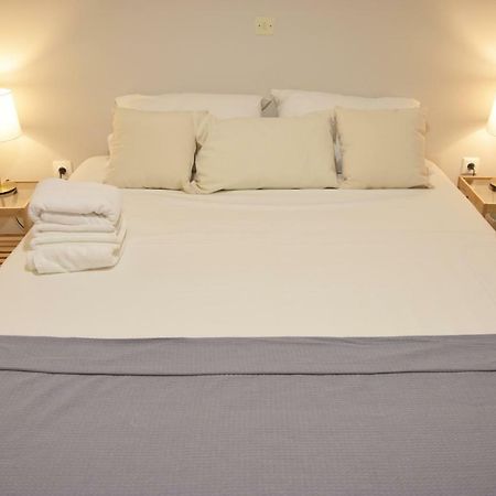 Elegant Coral Apartment เอเธนส์ ภายนอก รูปภาพ
