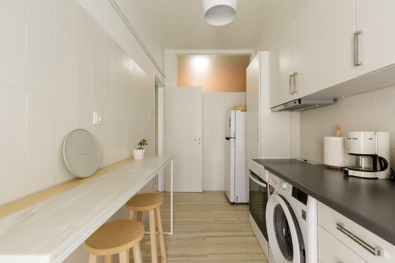 Elegant Coral Apartment เอเธนส์ ภายนอก รูปภาพ